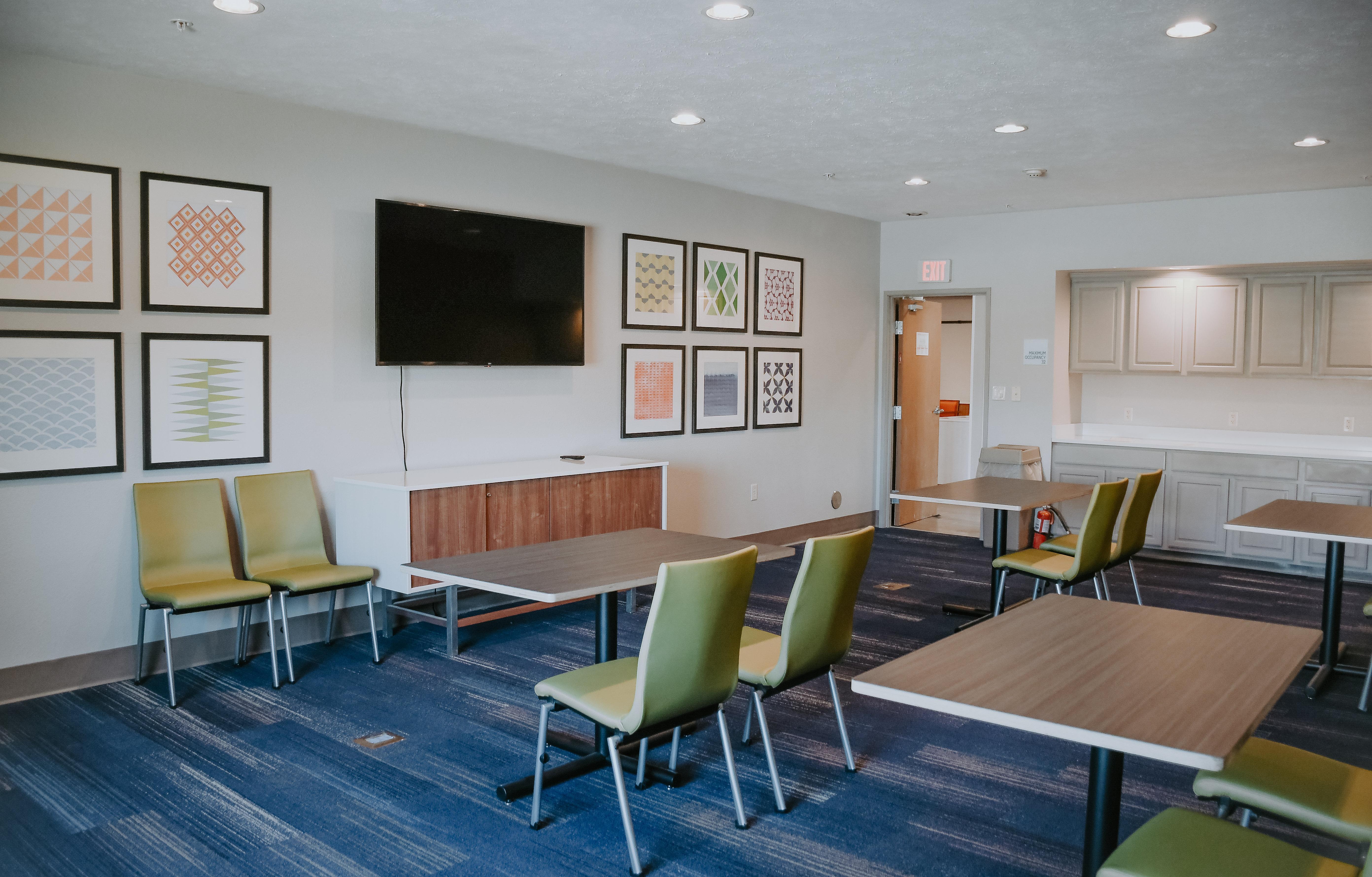 Holiday Inn Express Hotel & Suites Lincoln South By Ihg Exterior foto