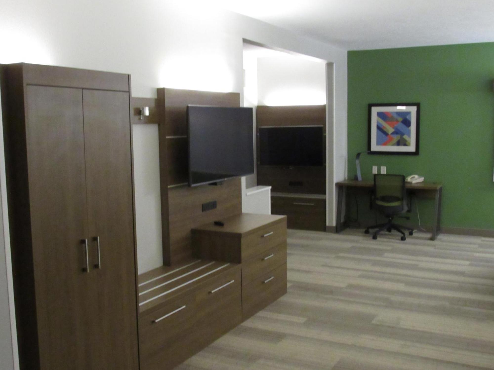 Holiday Inn Express Hotel & Suites Lincoln South By Ihg Exterior foto