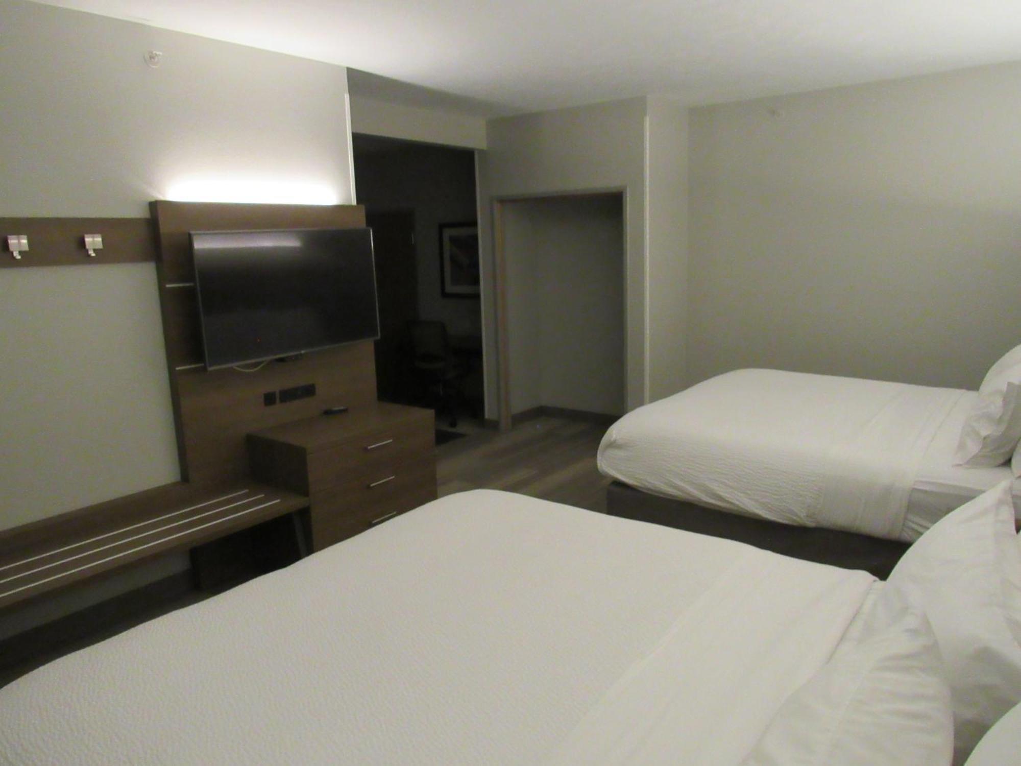 Holiday Inn Express Hotel & Suites Lincoln South By Ihg Exterior foto