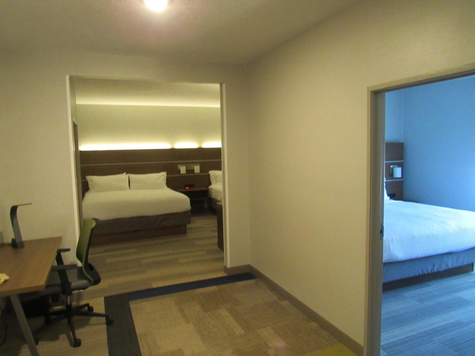 Holiday Inn Express Hotel & Suites Lincoln South By Ihg Exterior foto
