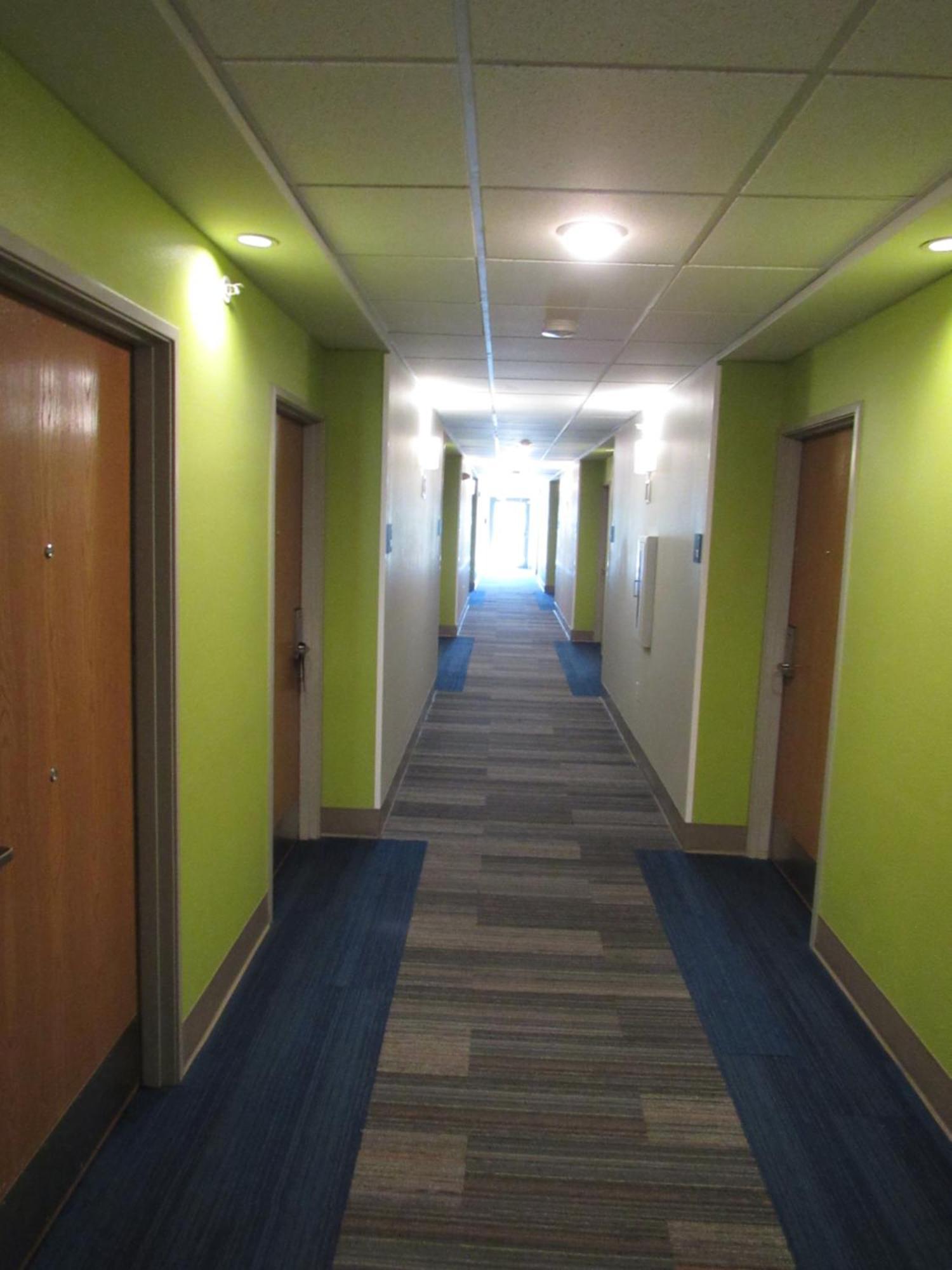 Holiday Inn Express Hotel & Suites Lincoln South By Ihg Exterior foto