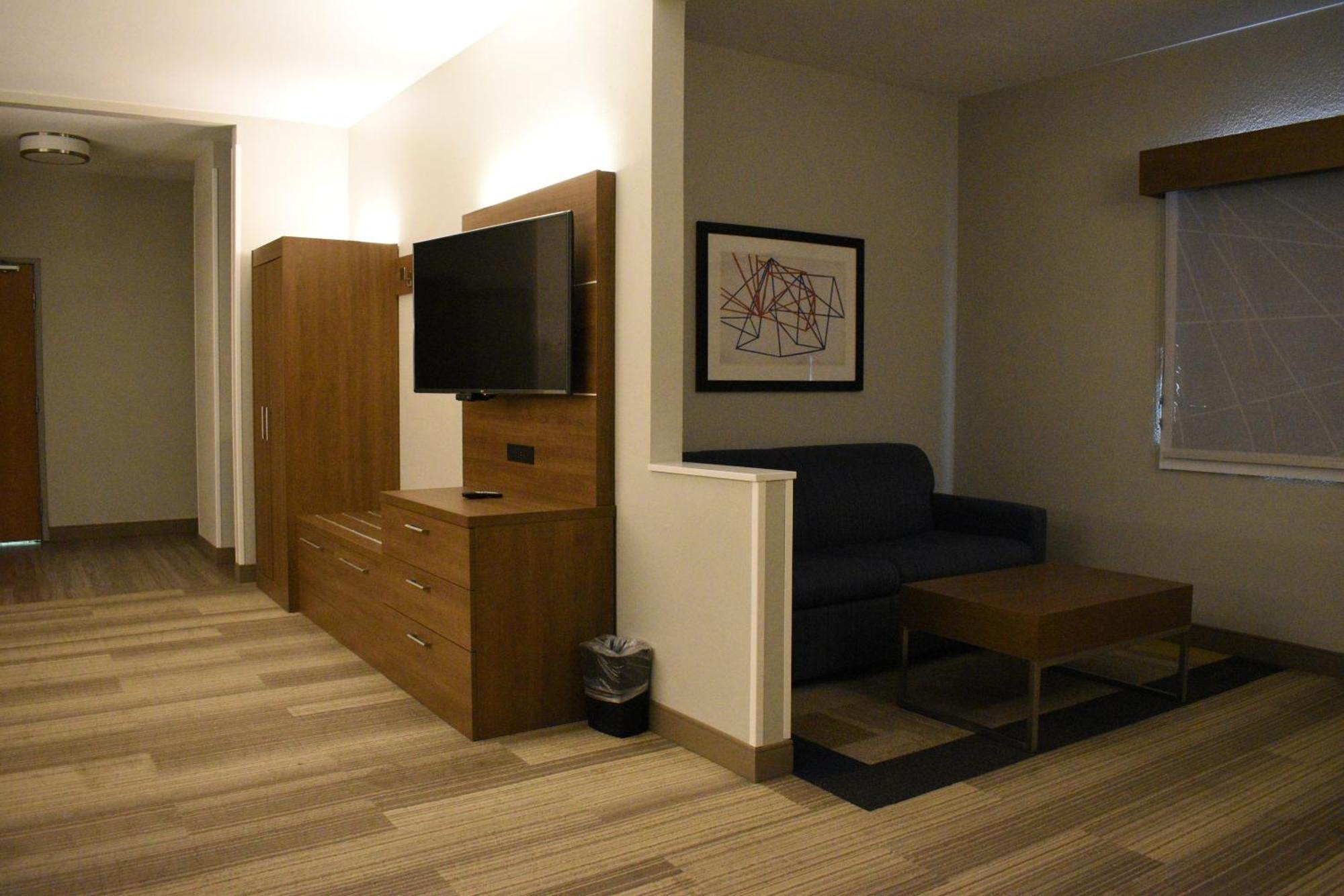 Holiday Inn Express Hotel & Suites Lincoln South By Ihg Exterior foto