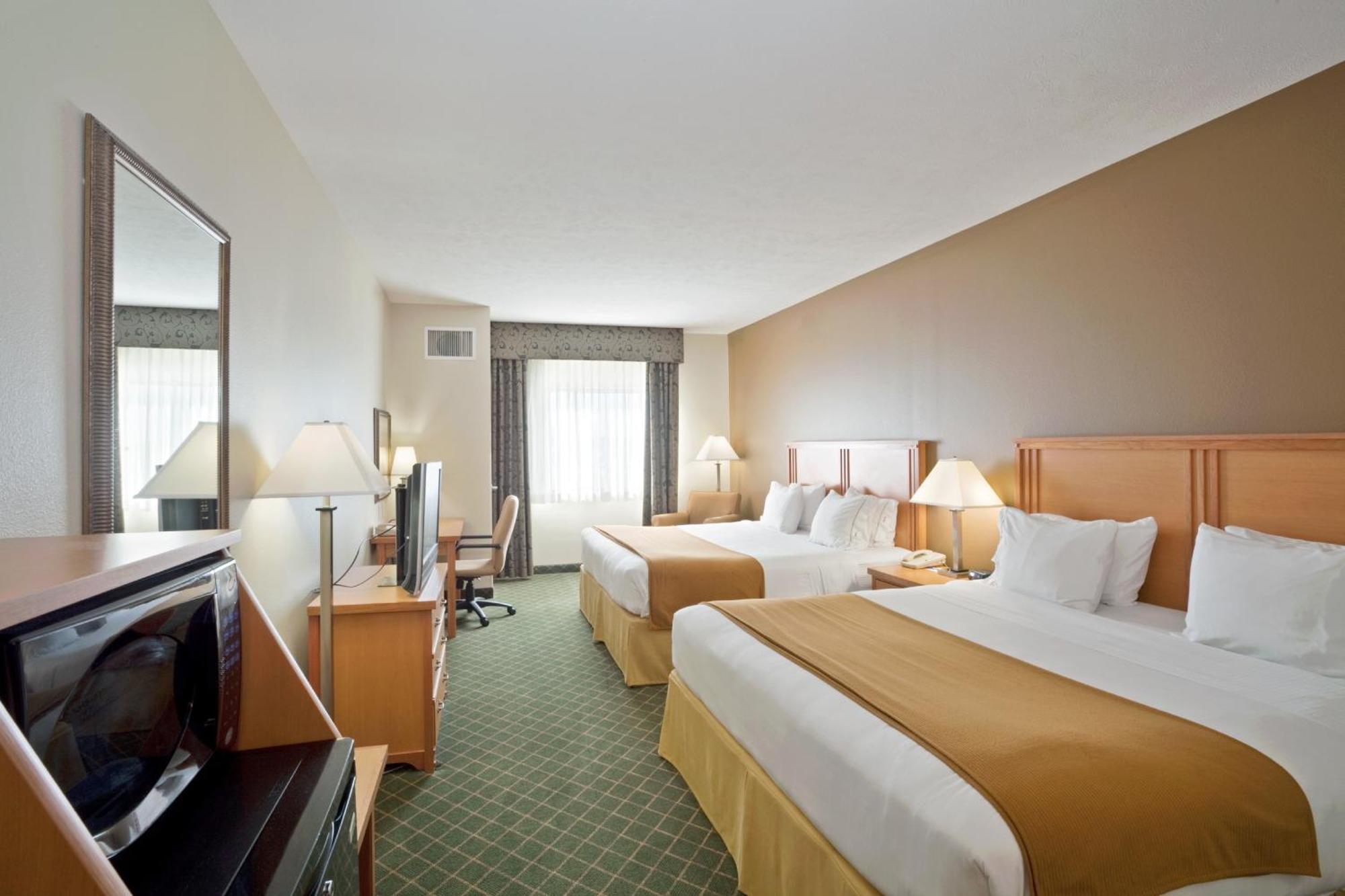 Holiday Inn Express Hotel & Suites Lincoln South By Ihg Exterior foto